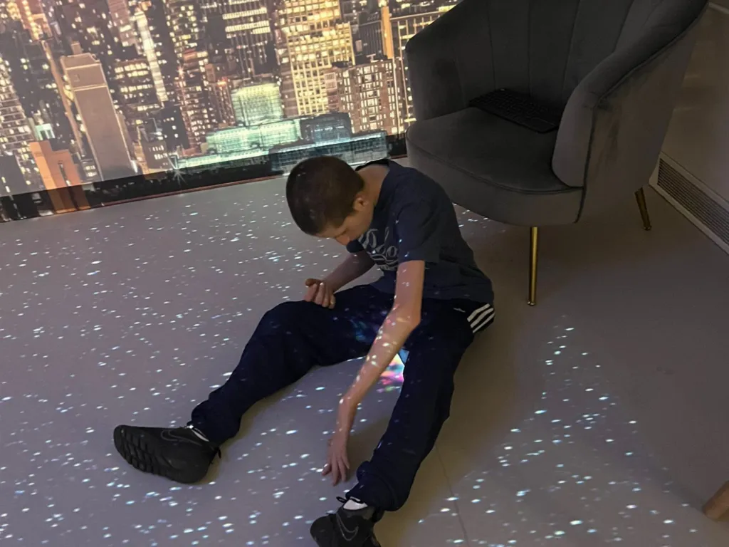 Life-Changing Benefits of Immersive Room Therapy